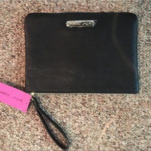 BETSEY JOHNSON OVERSIZED WRISTLET!